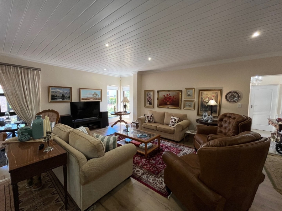 3 Bedroom Property for Sale in Outeniqua Strand Western Cape